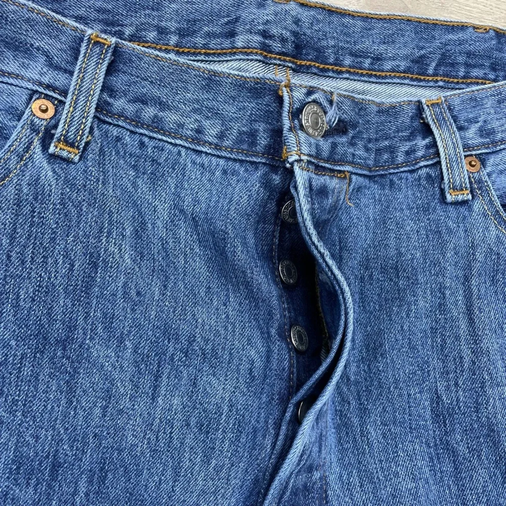Levis this piece